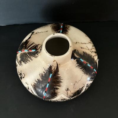 LOT 85: Acoma Pueblo Etched Horsehair Pottery Vase, Gary Yellow Corn 2007 & Navajo Horsehair Pottery Vase w/Turquoise Accents, Vail