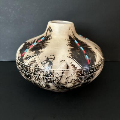 LOT 85: Acoma Pueblo Etched Horsehair Pottery Vase, Gary Yellow Corn 2007 & Navajo Horsehair Pottery Vase w/Turquoise Accents, Vail