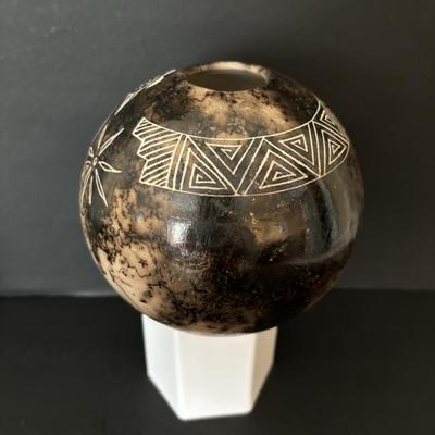 LOT 85: Acoma Pueblo Etched Horsehair Pottery Vase, Gary Yellow Corn 2007 & Navajo Horsehair Pottery Vase w/Turquoise Accents, Vail