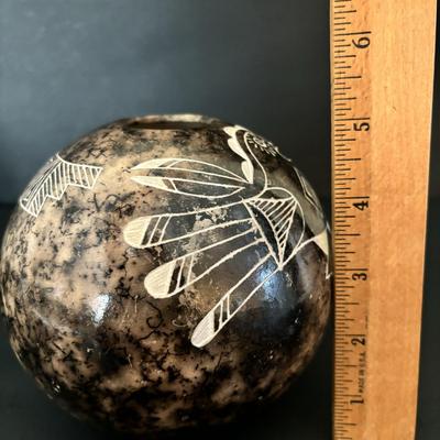 LOT 85: Acoma Pueblo Etched Horsehair Pottery Vase, Gary Yellow Corn 2007 & Navajo Horsehair Pottery Vase w/Turquoise Accents, Vail