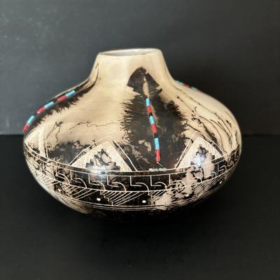 LOT 85: Acoma Pueblo Etched Horsehair Pottery Vase, Gary Yellow Corn 2007 & Navajo Horsehair Pottery Vase w/Turquoise Accents, Vail
