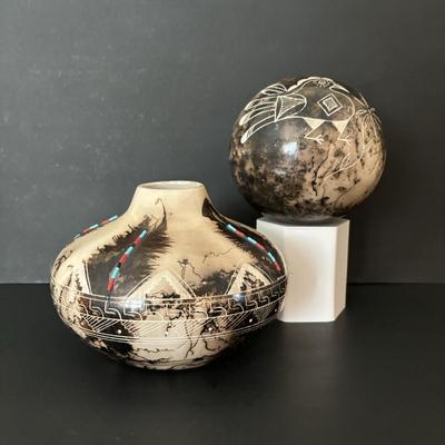 LOT 85: Acoma Pueblo Etched Horsehair Pottery Vase, Gary Yellow Corn 2007 & Navajo Horsehair Pottery Vase w/Turquoise Accents, Vail
