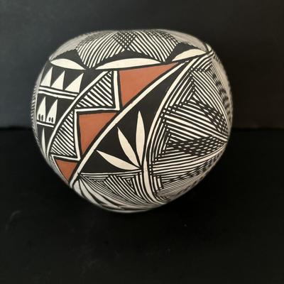 LOT 86: Linda L. Fragua Jemez Pueblo Pottery Storyteller,Native American Acoma Hand Painted Pottery Seed Pot, S. Phillips &...