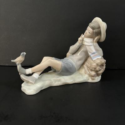 LOT 101: Lladro "Sheperd with Bird" Porcelain Figurine