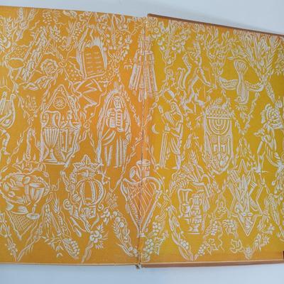 LOT 151: Vintage 1930 The Story of Ruth: Ze'ev Raban, 1952 The Bible in Pictures: 140 Illustrations by G. Dorè & More