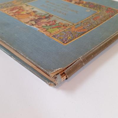 LOT 151: Vintage 1930 The Story of Ruth: Ze'ev Raban, 1952 The Bible in Pictures: 140 Illustrations by G. Dorè & More