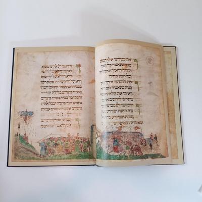 LOT 151: Vintage 1930 The Story of Ruth: Ze'ev Raban, 1952 The Bible in Pictures: 140 Illustrations by G. Dorè & More