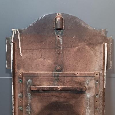 LOT 160: Large Brass/Bronze Jewish Memorial Plaque