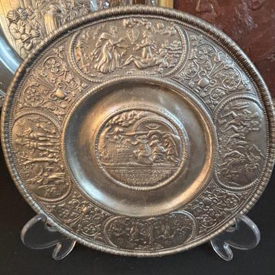 LOT 194: Vintage lot of misc. Judaica, plaque, plates, wall hangings, + more!