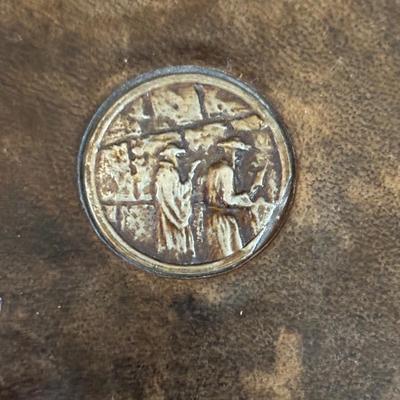 LOT 194: Vintage lot of misc. Judaica, plaque, plates, wall hangings, + more!