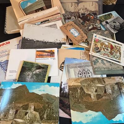 LOT: 197: Vintage Stereoscope Views of Isreal & Palestine along with Vintage Postcards