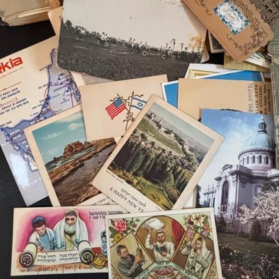 LOT: 197: Vintage Stereoscope Views of Isreal & Palestine along with Vintage Postcards