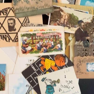 LOT: 197: Vintage Stereoscope Views of Isreal & Palestine along with Vintage Postcards