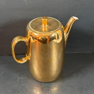 LOT 202 Royal Worcester Gold Lustre Coffee Pot, Creamer & Sugar, Fireproof Casserole Shape 23 Size 7 1/2 & Rectangular Baking Dishes