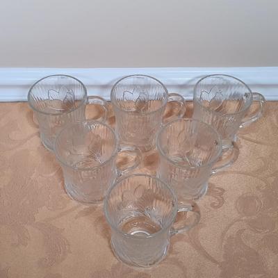 LOT 216: Mikasa Amethyst Centerpiece Bowl, Arcoroc Canterbury Crocus Mugs, Metropolitan Museum of Art Heart Plates & More