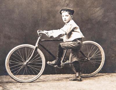 HOWARD D. FREEMYER ON HIS BICYCLE - 1920S PHOTOS