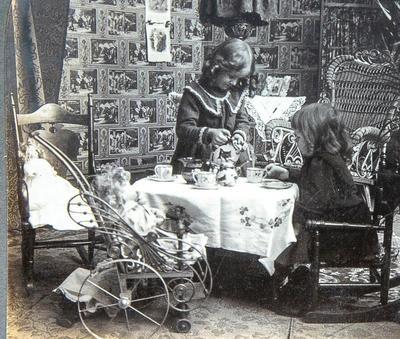 SUPER CUTE STEREOVIEW - DOLLS AND GIRLS TEA PARTY