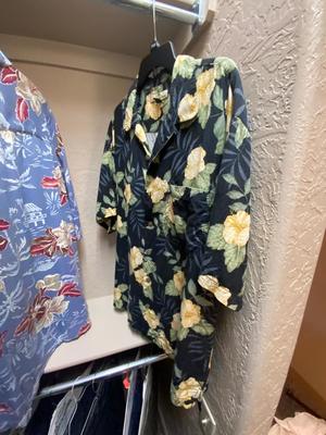 MEN’S BUTTON-DOWN SHIRTS AND SHORTS