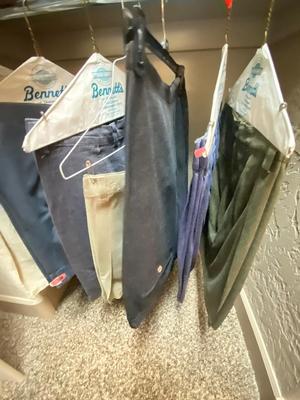MEN’S BUTTON-DOWN SHIRTS AND SHORTS