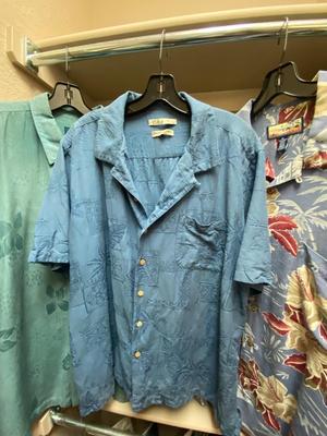 MEN’S BUTTON-DOWN SHIRTS AND SHORTS