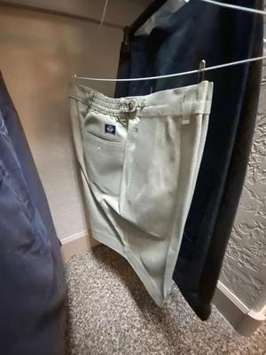 MEN’S BUTTON-DOWN SHIRTS AND SHORTS