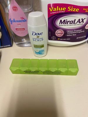 ZAC-VRATE FINGER PULSE OXIMETER PLUS VARIOUS TOILETRIES