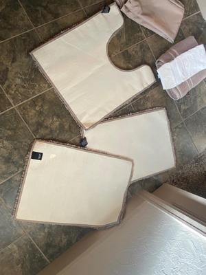 BATH RUGS, HAND TOWELS, AND SHOWER CURTAIN