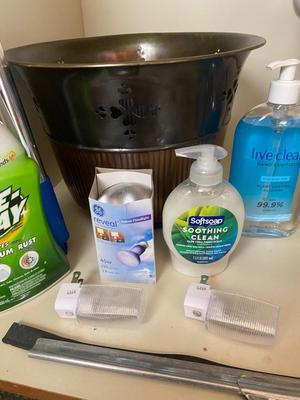 HOUSEHOLD CLEANING SUPPLIES