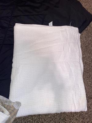 KING SIZE COMFORTER, KING BLANKET, TWO SETS OF KING SHEETS, AND PILLOW