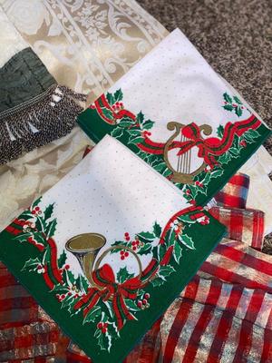 TABLECLOTHS , FESTIVE NAPKINS, AND OTHER PRETTY TABLE ACCENTING PEICES