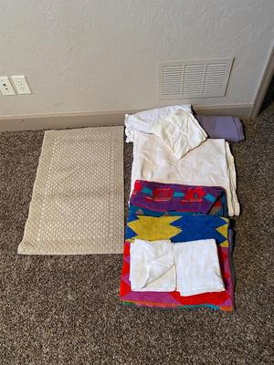 RUG, BEACH TOWELS AND WASHCLOTHS AND 2 FLAT SHEETS