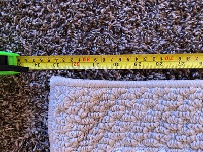 RUG, BEACH TOWELS AND WASHCLOTHS AND 2 FLAT SHEETS