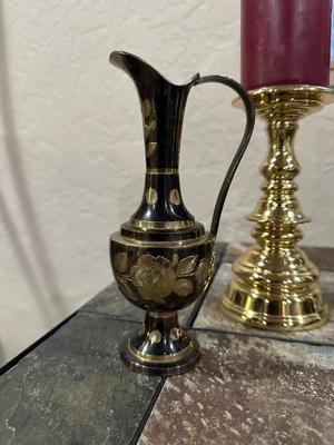 BRASS AND METAL CANDLE HOLDERS PLUS A GLASS VASE