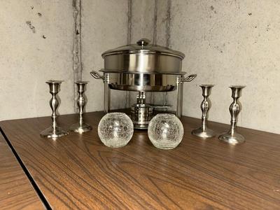 STAINLESS STEEL CHAFING DISH, 4 METAL AND 2 GLASS CANDLE HOLDERS