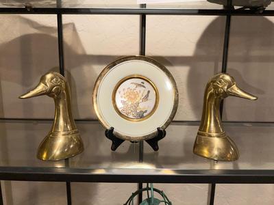 BRASS GOOSE HEAD BOOKENDS & CHOKIN PLATE