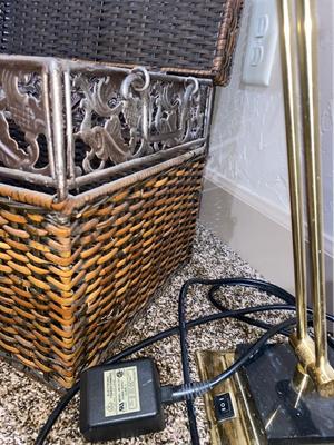 WICKER AND IRON CHEST, TIFFANY STYLE STAINED GLASS LAMPSHADE, WALL ART AND BRASS & MARBLE DESK LAMP