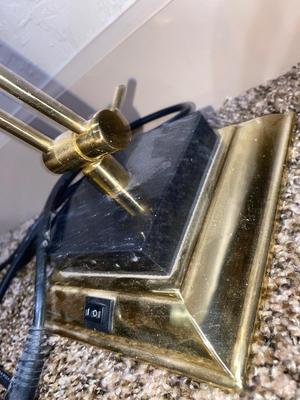 WICKER AND IRON CHEST, TIFFANY STYLE STAINED GLASS LAMPSHADE, WALL ART AND BRASS & MARBLE DESK LAMP