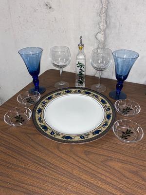 MIKASA SERVING PLATTER, FINGER DISHES AND WINE GLASSES.