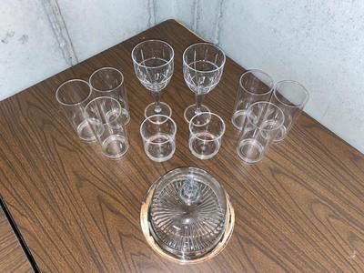PLASTIC TUMBLERS AND WINE GLASSES, GLASS SERVING PLATTER
