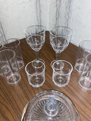 PLASTIC TUMBLERS AND WINE GLASSES, GLASS SERVING PLATTER