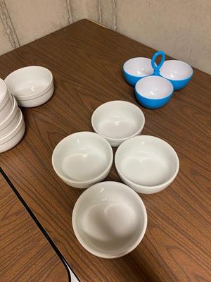WILLIAMS- SONOMA BOWLS (TWO SIZES), DIP TRAY AND SHAKERS