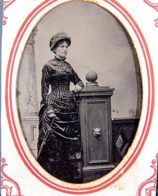 VICTORIAN LADIES TINTYPES - SET OF THREE