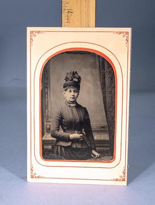 VICTORIAN WOMAN - BEAUTIFUL QUARTER PLATE TINTYPE
