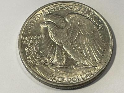 1946-P AU58 CONDITION WALKING LIBERTY SILVER HALF DOLLAR AS PICTURED. FREE DOMESTIC SHIPPING.