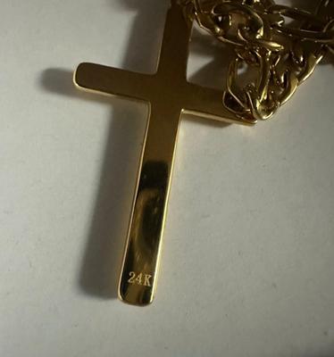 18 k Gold necklace cross 24 in 46 g