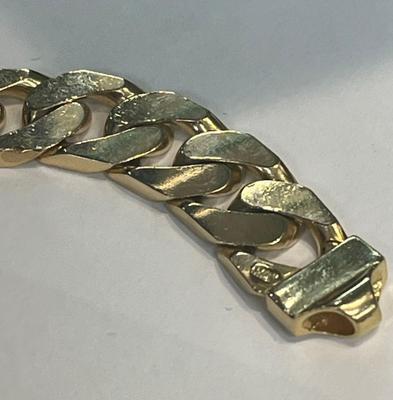 14 k gold Bracelet 9 in 37 g