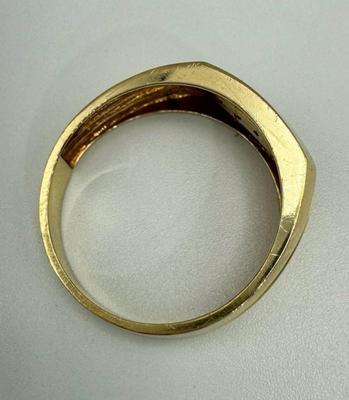 10 k gold diamond ring size 11