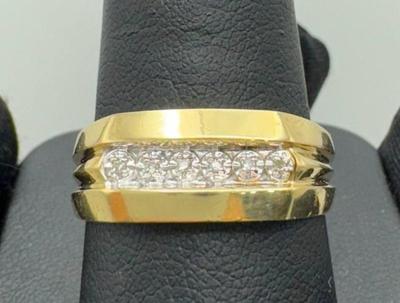 10 k gold diamond ring size 11
