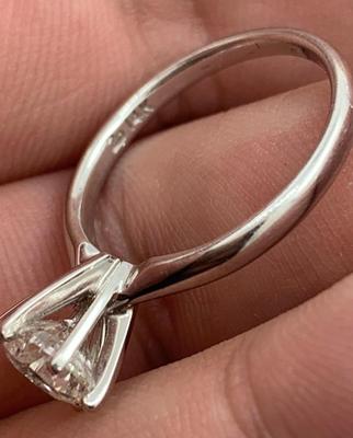 14 k gold diamond ring size 8