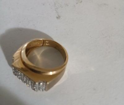 10 k gold diamond ring size 10